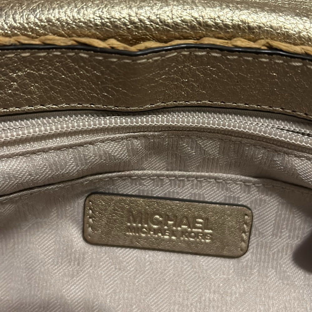 Micheal Kors Ladies Crossbody Bag - Picture 3 of 5